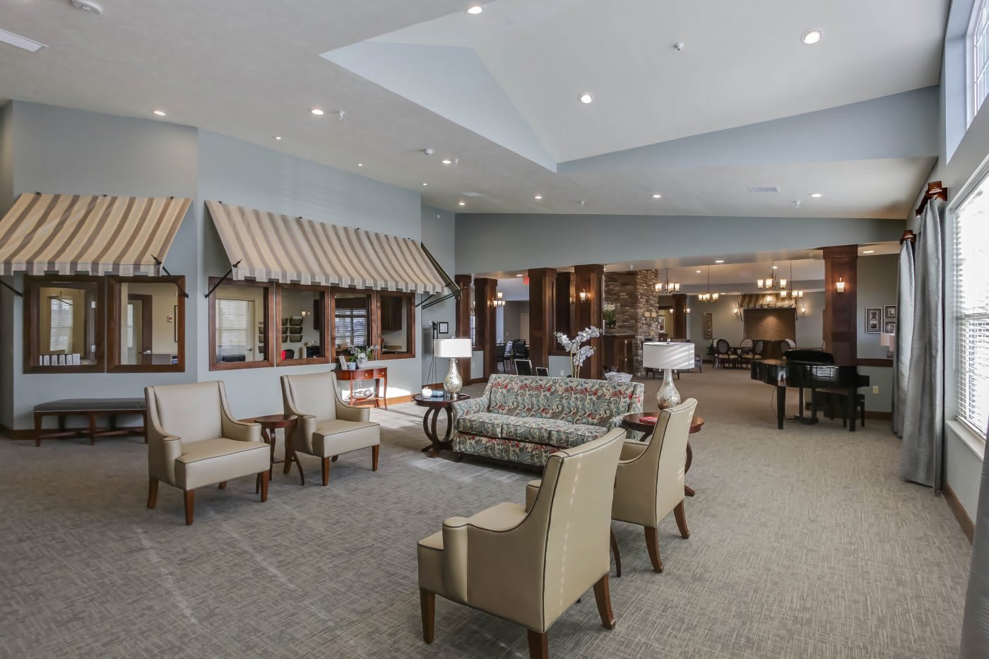 Heritage Hill Assisted Living and Memory Care indoor common area